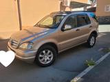 Mercedes-Benz Mercedes ML 270 CDi , 4x4, Allrad, TŰV 01.28 - Mercedes-Benz ML-Class aus 2000