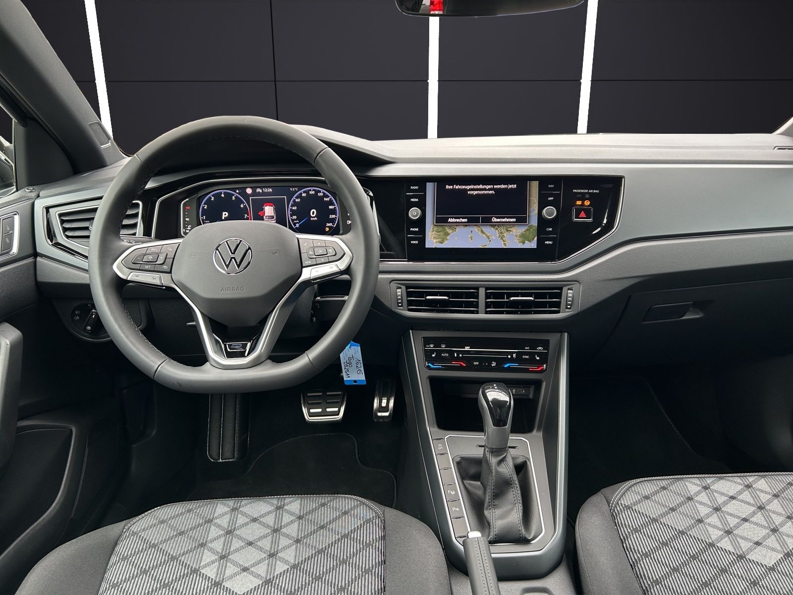 Fahrzeugabbildung Volkswagen Taigo R-line BLACK DSG Matrix ACC Navi Kamera
