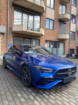 Mercedes-Benz CLA 180 DCT - - blaue Mercedes-Benz CLA 180