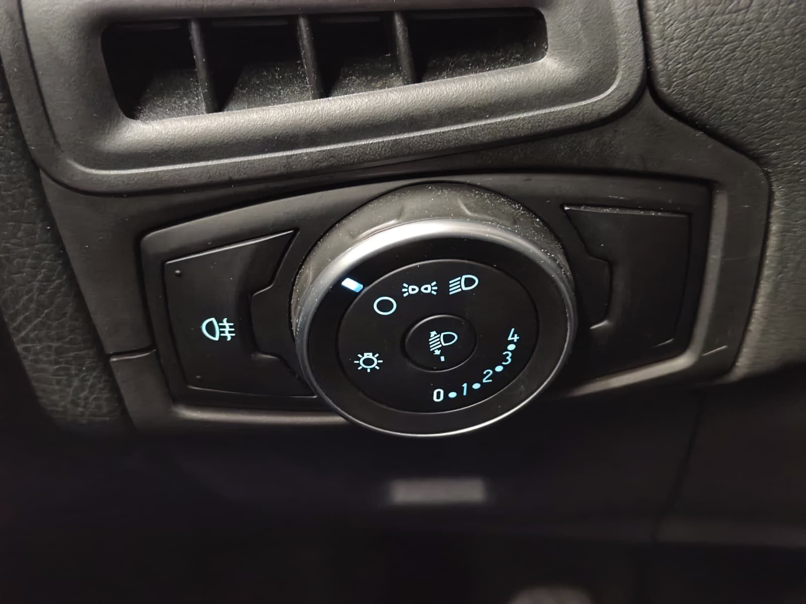 FORD Focus 1.0 EcoBoost Trend Navi SHZ LKH – Bild 26