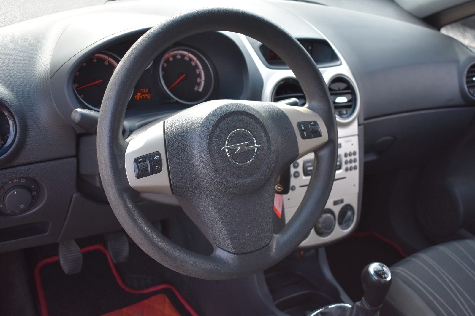 Fahrzeugabbildung Opel Corsa D Edition KLIMA