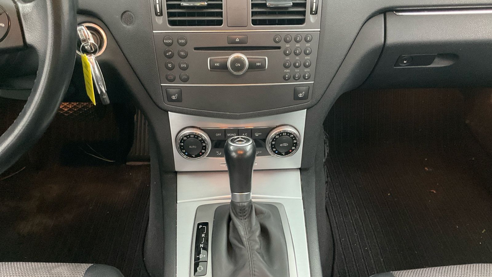 Fahrzeugabbildung Mercedes-Benz C 200 T CGI BlueEff Avantgarde Aut AHK GRA SHZ