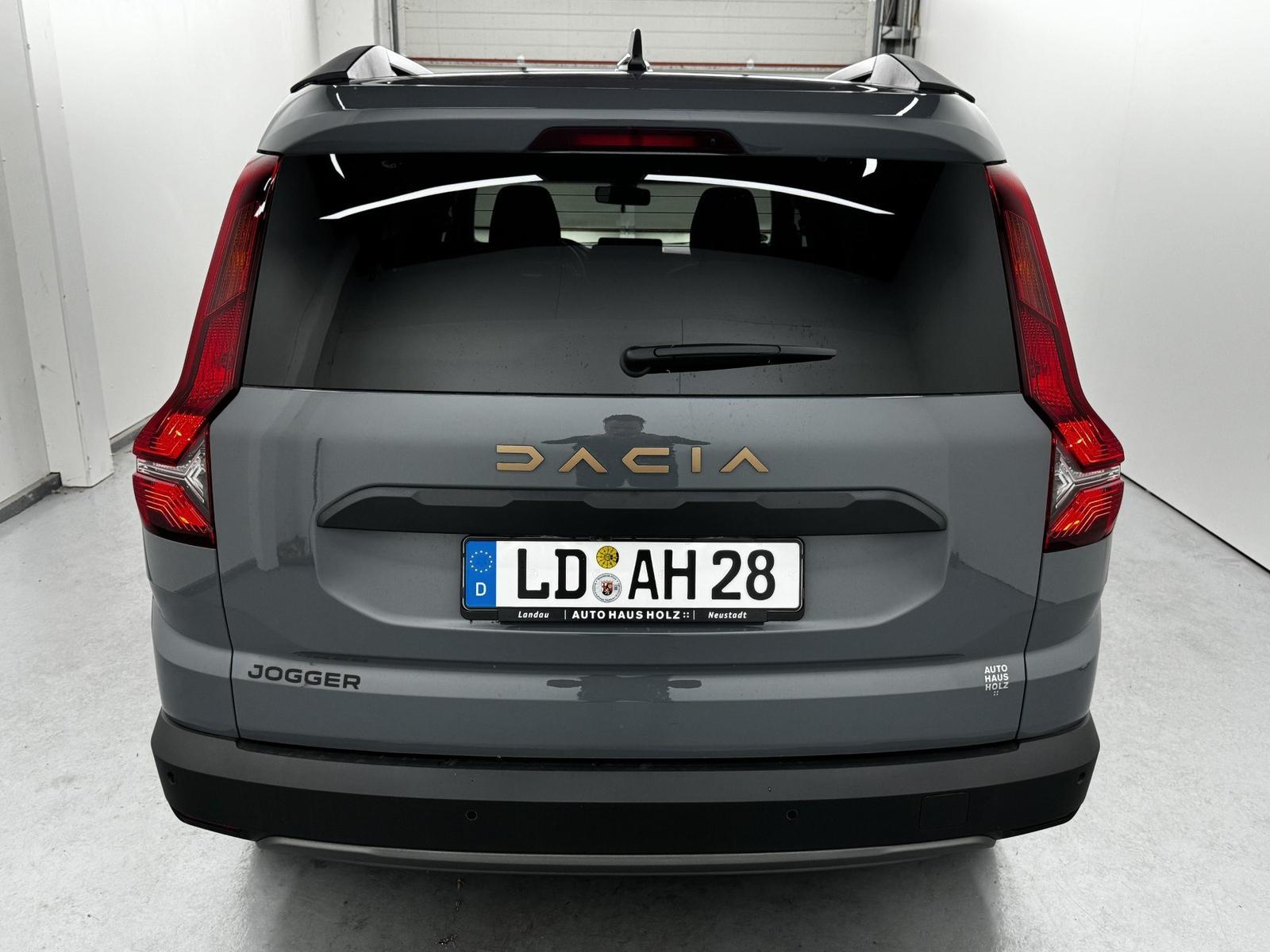 Dacia Jogger TCe 110 Extreme+ 7-Sitzer Navi