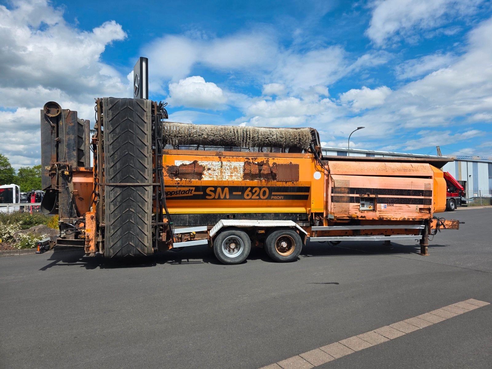 Fahrzeugabbildung Andere Doppstadt SM 620 Profi / 15.320h / 2005