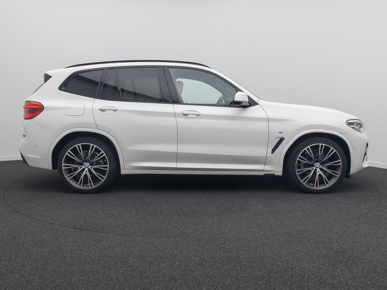 Fahrzeugabbildung BMW X3 xD20d M Sport Kamera Panorama HUD DAB HiFi