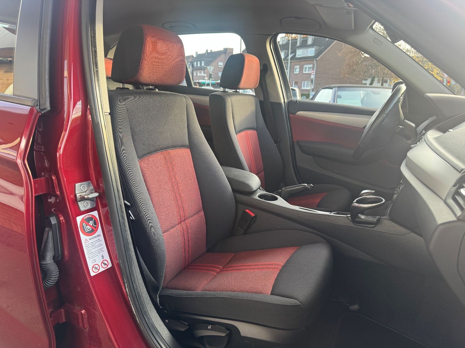 Fahrzeugabbildung BMW X1 20 d xDrive X-line Klima/PDC/Sitzheizung