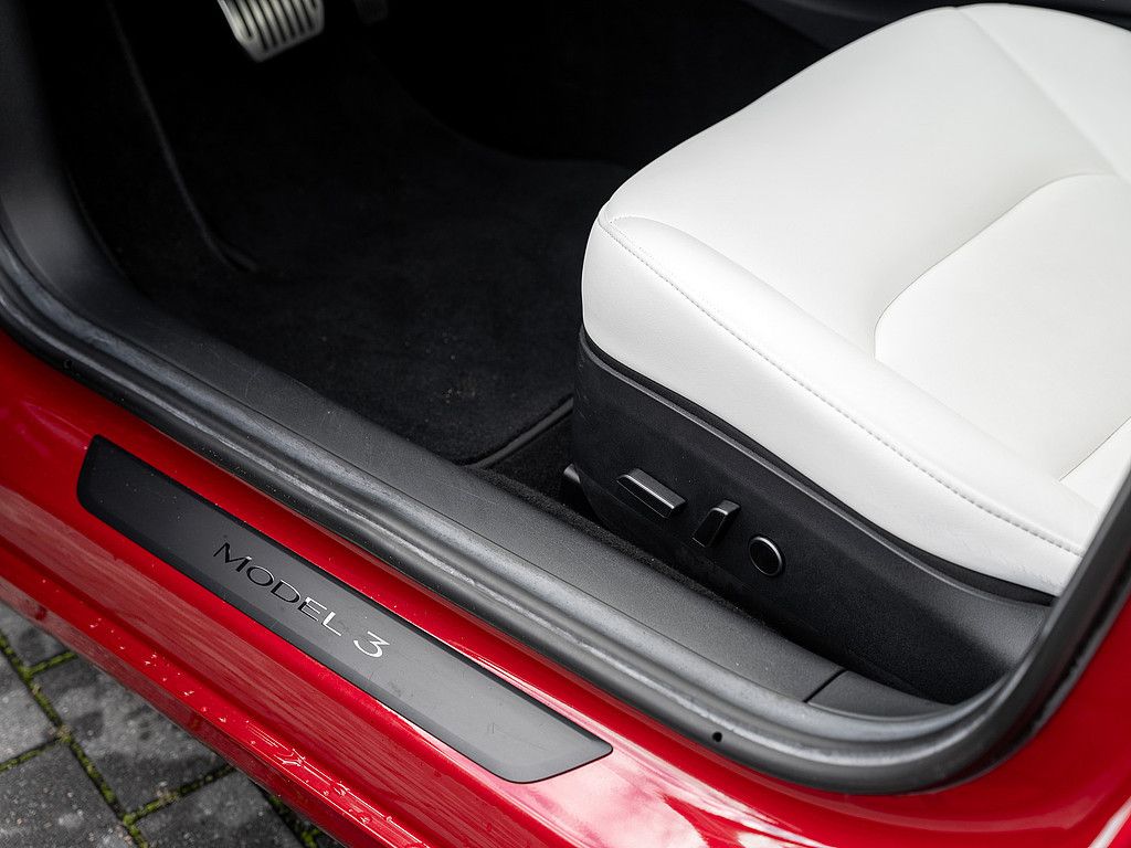 Tesla Model 3 75 kWh Long Range ACC KAM WÄRMEPU. SHZ foto 15