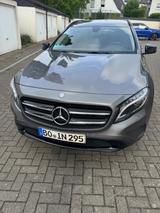 Mercedes-Benz GLA 200 Urban Urban-Nightpaket-AHK - Mercedes-Benz GLA-Klasse von privat