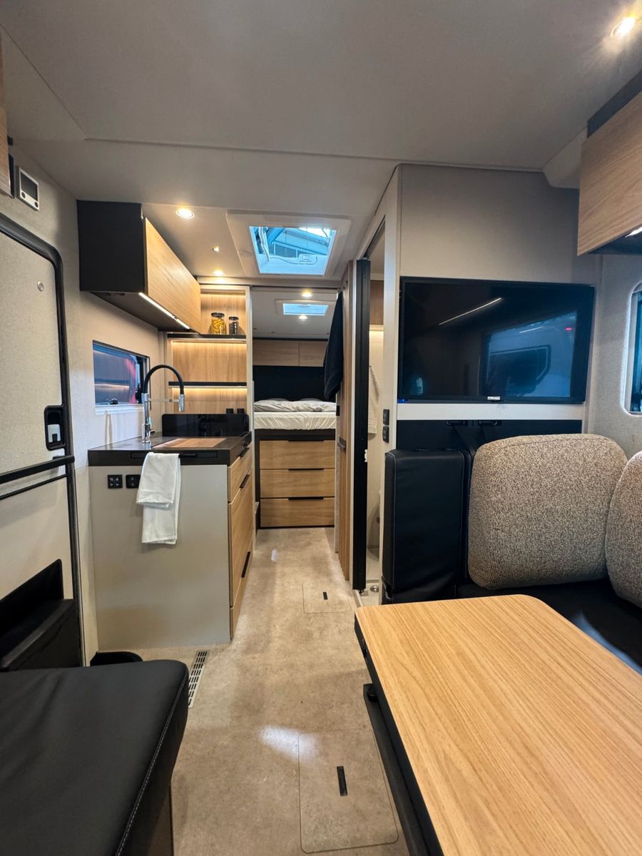 Fahrzeugabbildung Bürstner Signature SFT 7.4 NEUHEIT MODELL 2026!