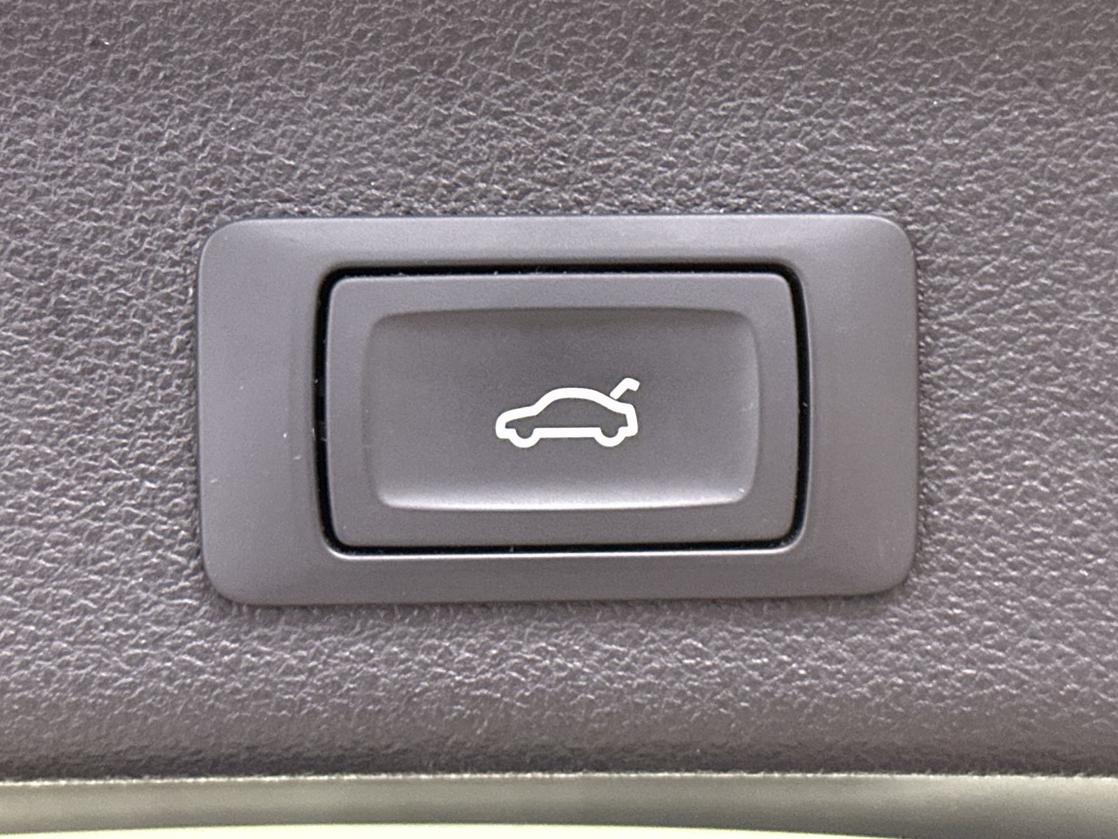 Fahrzeugabbildung Audi A6 Avant 35 TDI Sport NAV+LED+ACC+DSP+V-COCKPIT