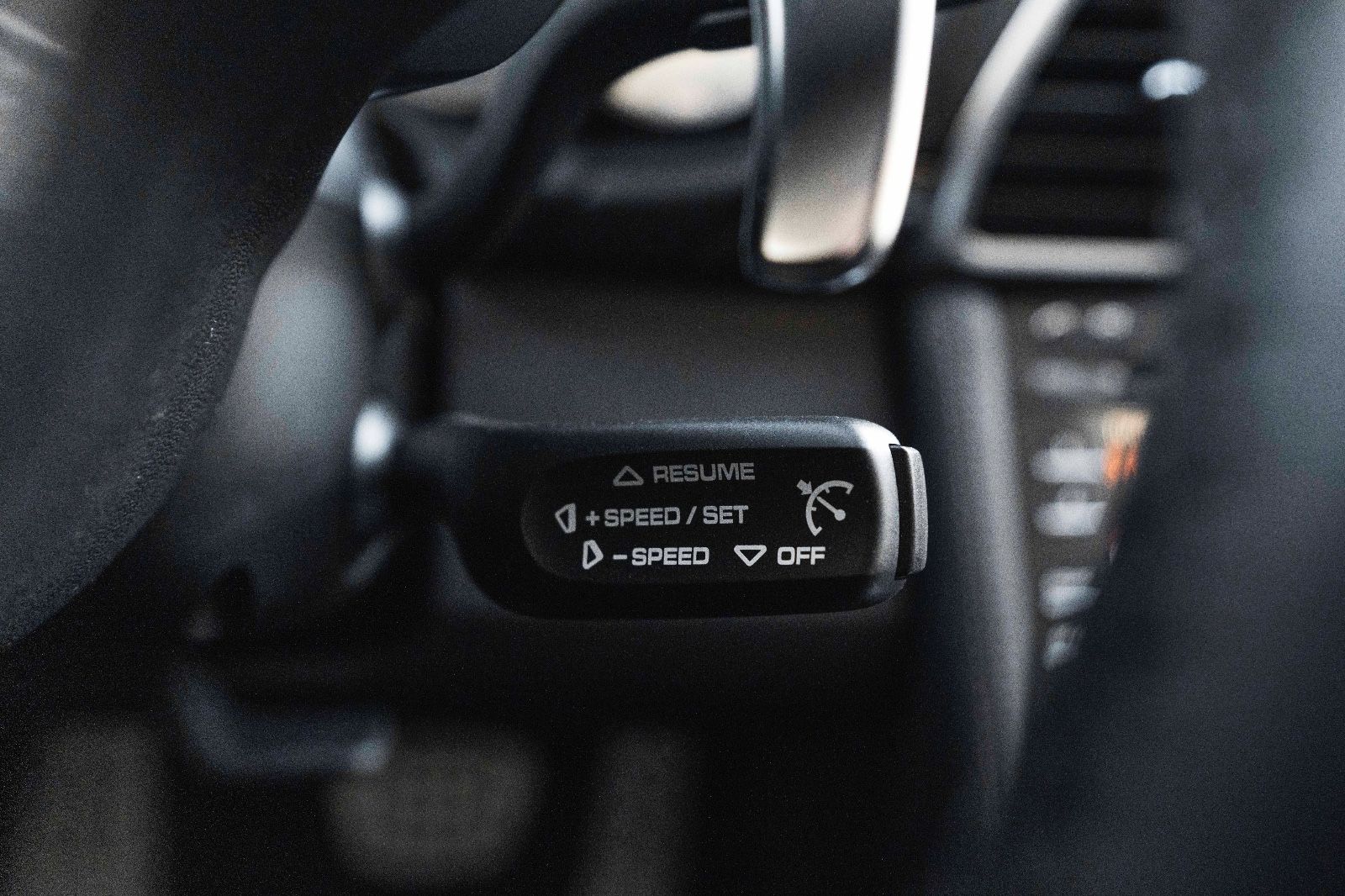 Fahrzeugabbildung Porsche 911 Turbo S Coupe 977 PCCB BOSE SPORT CHRONO NAV