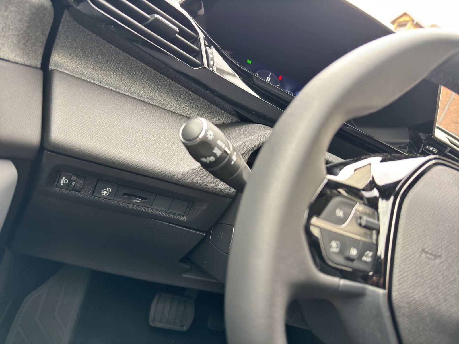 Peugeot 408 - Bild 16