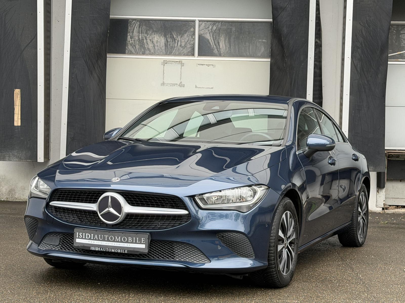 Mercedes-Benz CLA 200 D Coupe LED MBUX Midline Rü-Kamera 