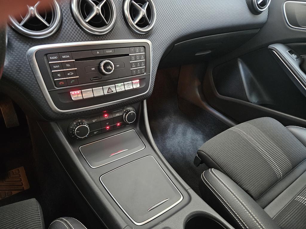 Mercedes-Benz A 220