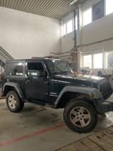 Jeep Wrangler Sport 2.8 CRD Sport - Jeep Wrangler: 3 Türen