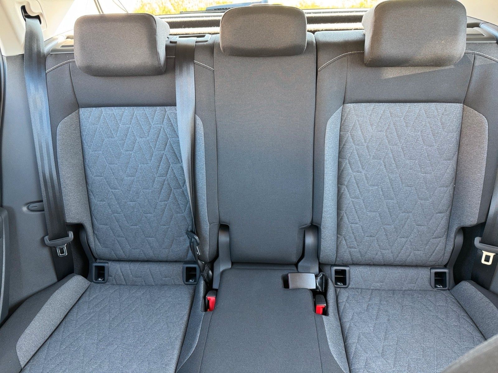 Fahrzeugabbildung Volkswagen T-Cross Life 1.0 TSI