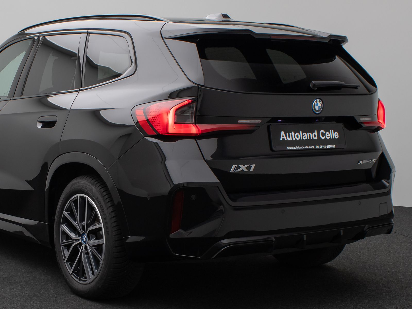 Fahrzeugabbildung BMW iX1 xD30 M Sport Kamera DAB Komfort Fernlichtass