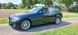 BMW 320i Touring -