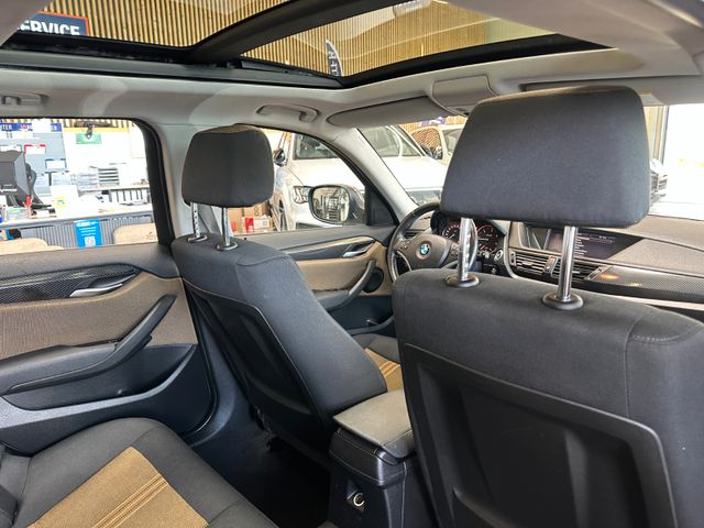 BMW X1 18 d xDrive *Navi*Pano*BiXenon*AHK*