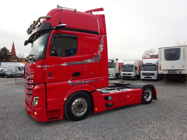 Mercedes-Benz Actros 1853  GIGA SPACE