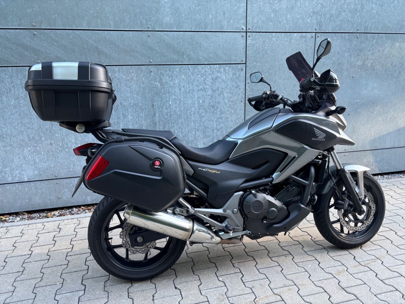 Fahrzeugabbildung Honda NC 750 X Griffheizung Seitenkoffer Topcase