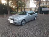 Mercedes-Benz E 240 CLASSIC Classic