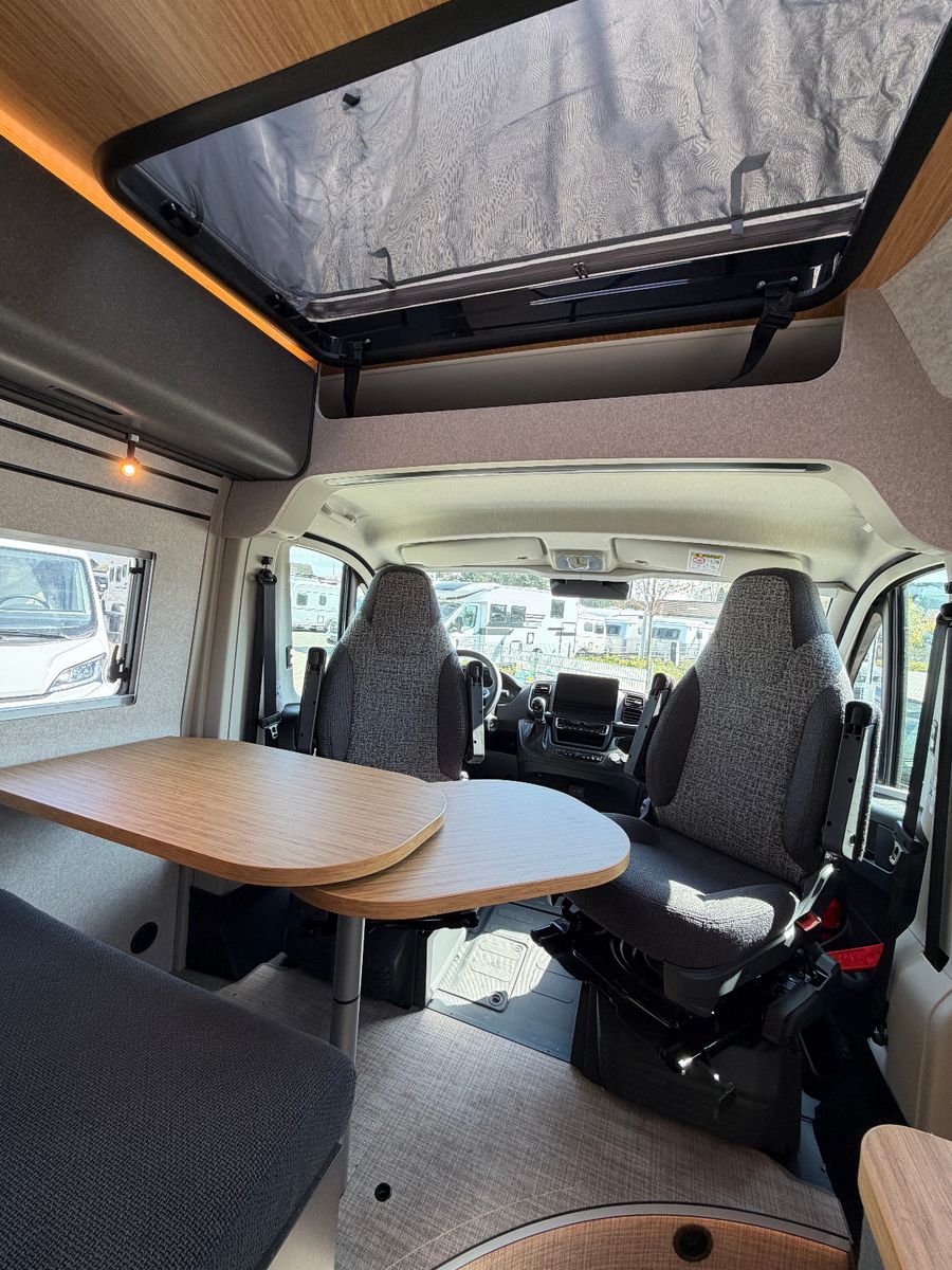 Fahrzeugabbildung HYMER / ERIBA / HYMERCAR Redwood 601 - Voll - 6.871€ sparen!