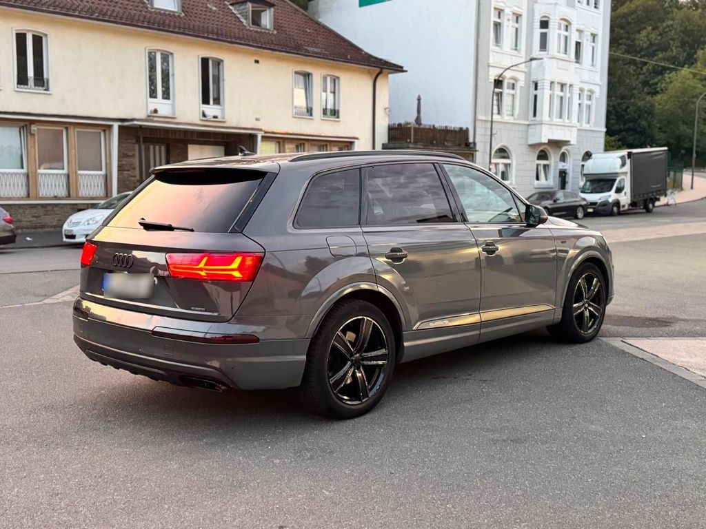 Image of Audi Q7
