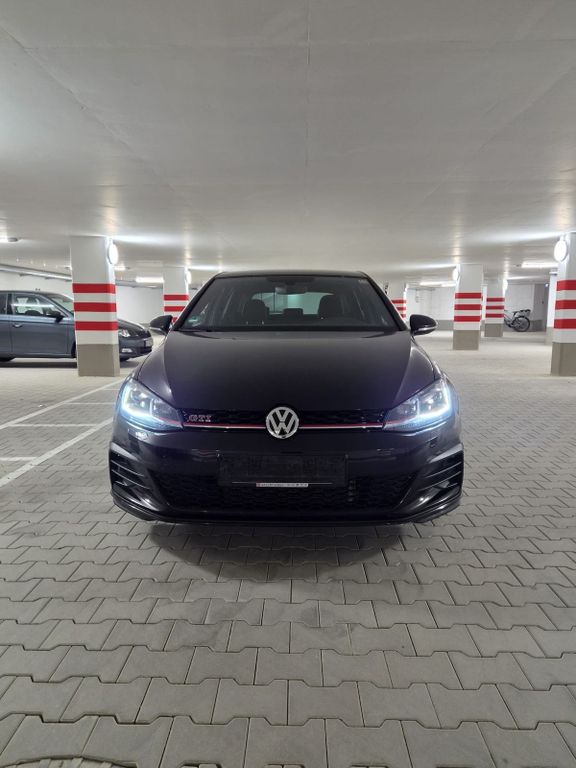 Image of Volkswagen Golf
