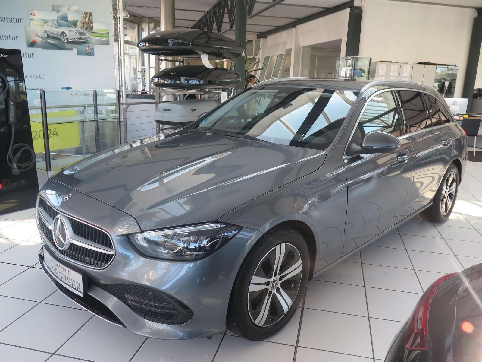 Mercedes-Benz C 220 d 4Matic T 9G  Avantgarde LED DAB Kamera M