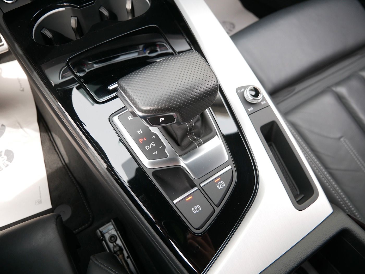 Fahrzeugabbildung Audi A4 Avant 2.0 quattro S-Line NEU75T Standhz Matri