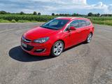 Opel Astra  1.6  Turbo OPC Line Sports Tourer Kombi - Opel Astra: Kombi, Opc