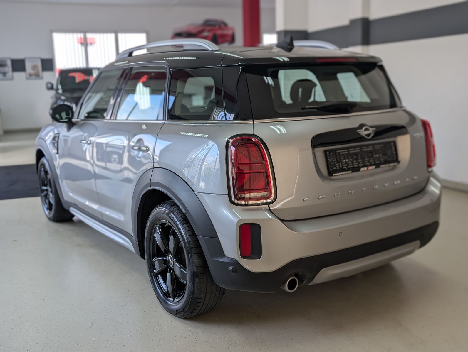 Fahrzeugabbildung MINI Cooper Countryman Untamed Edition LED TEMP PDC