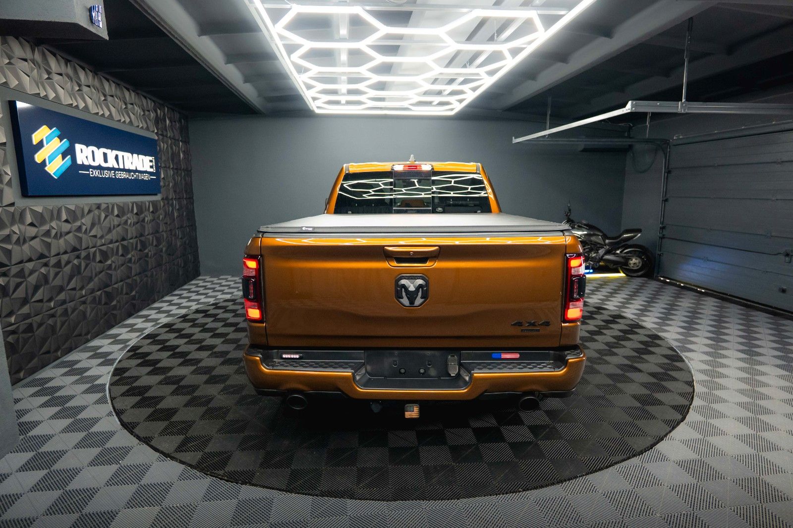 Fahrzeugabbildung Dodge RAM 5.7 V8 HEMI 4x4 COPPERHEAD Offroad LONGBED