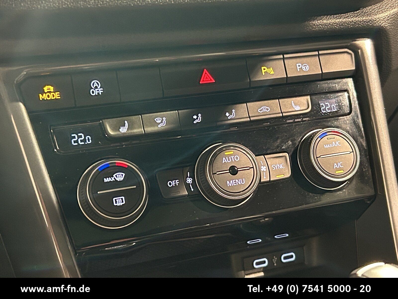 T-ROC 1.5TSI R-LINE PANO LED ACC NAVI KESSY RFK