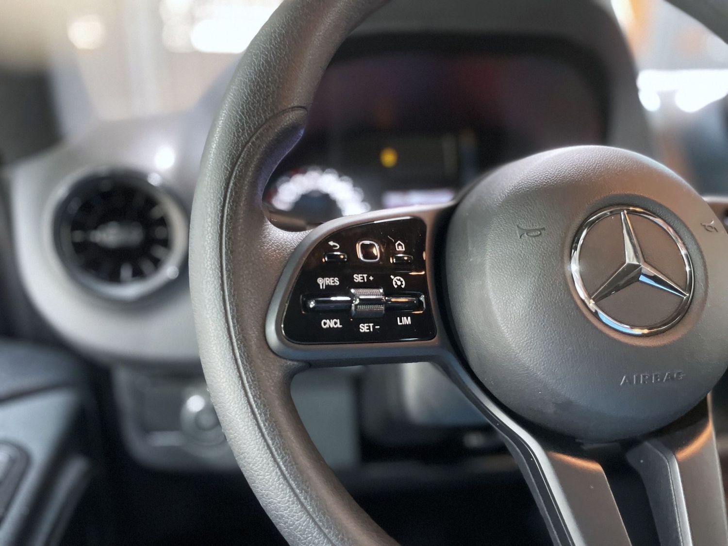 Fahrzeugabbildung Mercedes-Benz Sprinter 519 CDI RWD L3 Pritsche m. Plane #Tempo