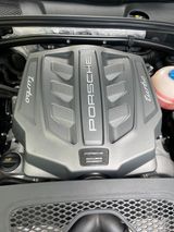 Porsche Macan Turbo mit Performance Paket Turbo mit ... - Porsche Macan in München