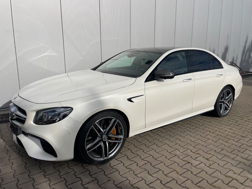 Mercedes-Benz E 63 AMG