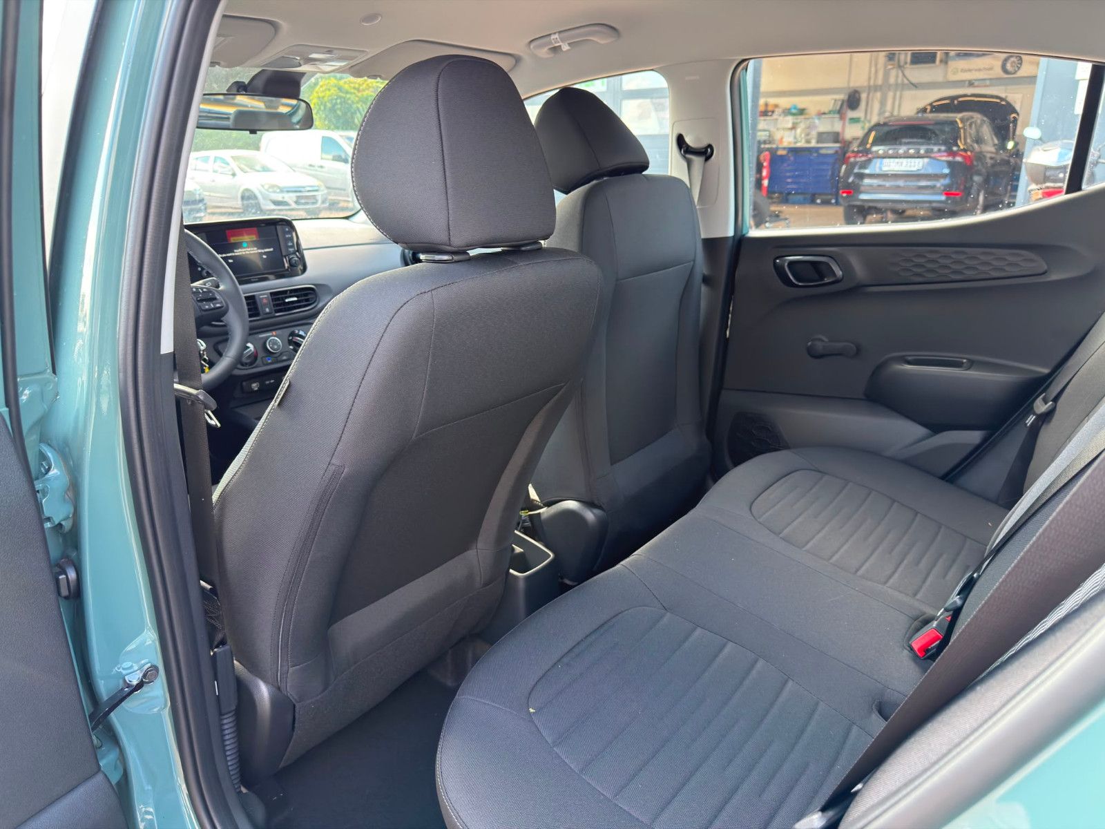 Fahrzeugabbildung Hyundai i10 1.0 Trend *Klima*Navi*CarPlay*PDC*RFKamera*