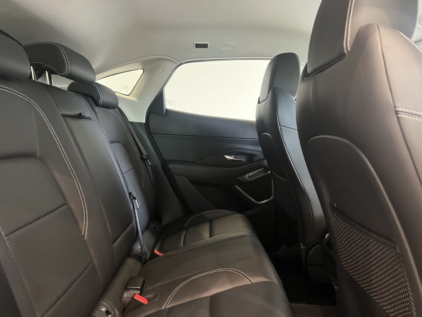 Fahrzeugabbildung Jaguar E-Pace D200 R-Dynamic SE AWD HUD/AHK elk.