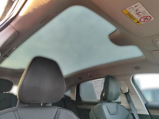 VOLVO ES90 (Bild 23 von Array)