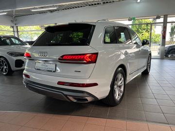 Audi Q7 - 7