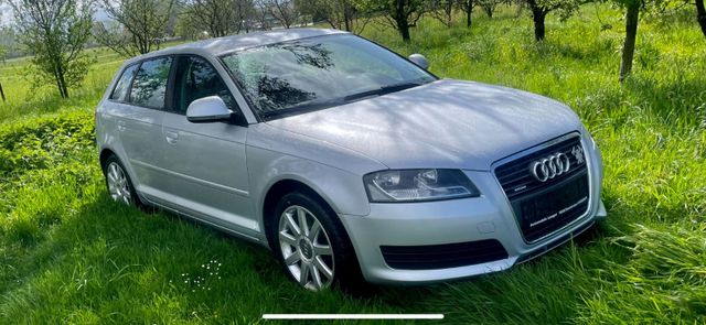 Audi A3 1.8 TFSI quattro Attraction Sportback*1HD/SH*