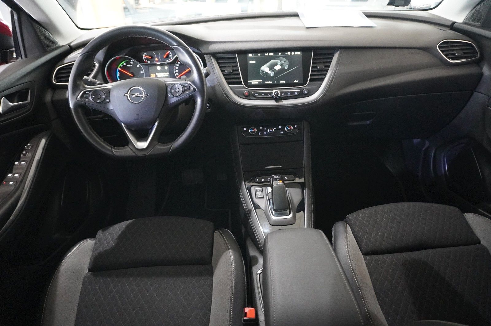 Fahrzeugabbildung Opel Grandland (X) 1.6 HYBRID ELEGAN. NAVI/KAMERA/AHK