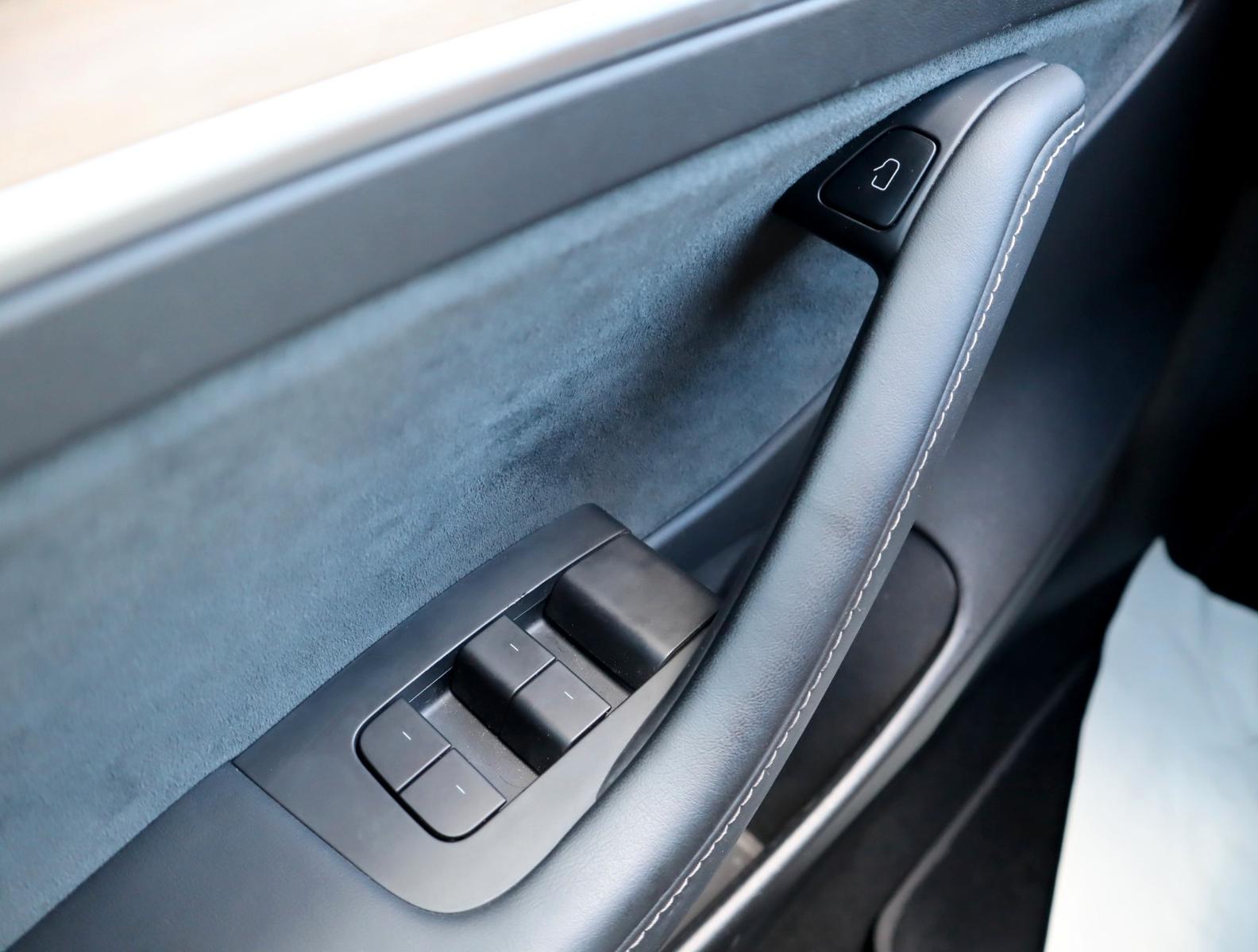 Tesla Model 3 Long Range Allrad /SHZ /2-Zonen-Klima