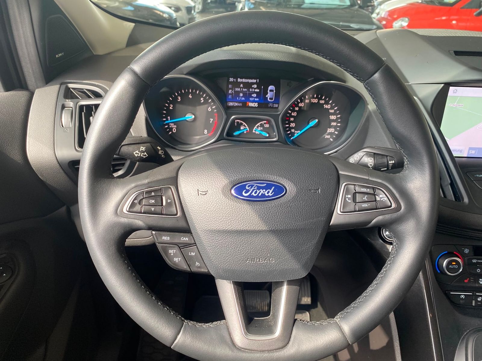 Fahrzeugabbildung Ford Kuga Titanium AWD AHK XEN NAV RFK