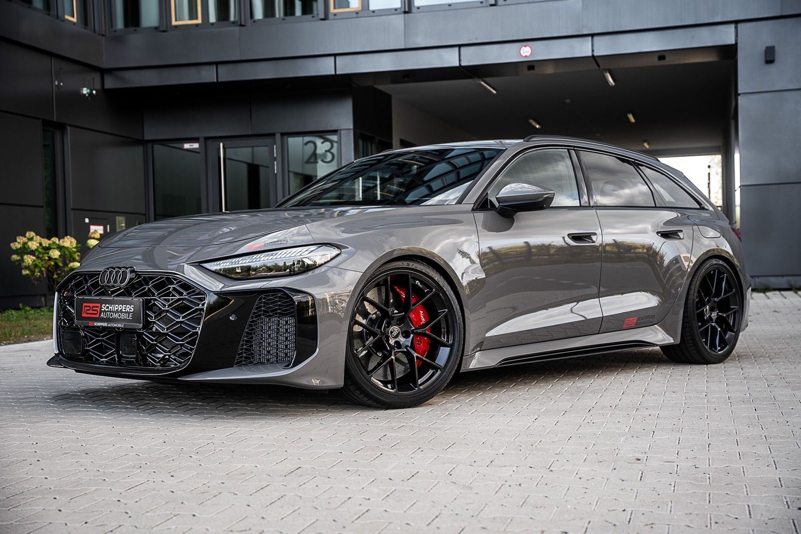 Fahrzeugabbildung Audi RS5 Avant KERAMIK|B&O|TECHPRO|HUD|SPORTPAKET|285