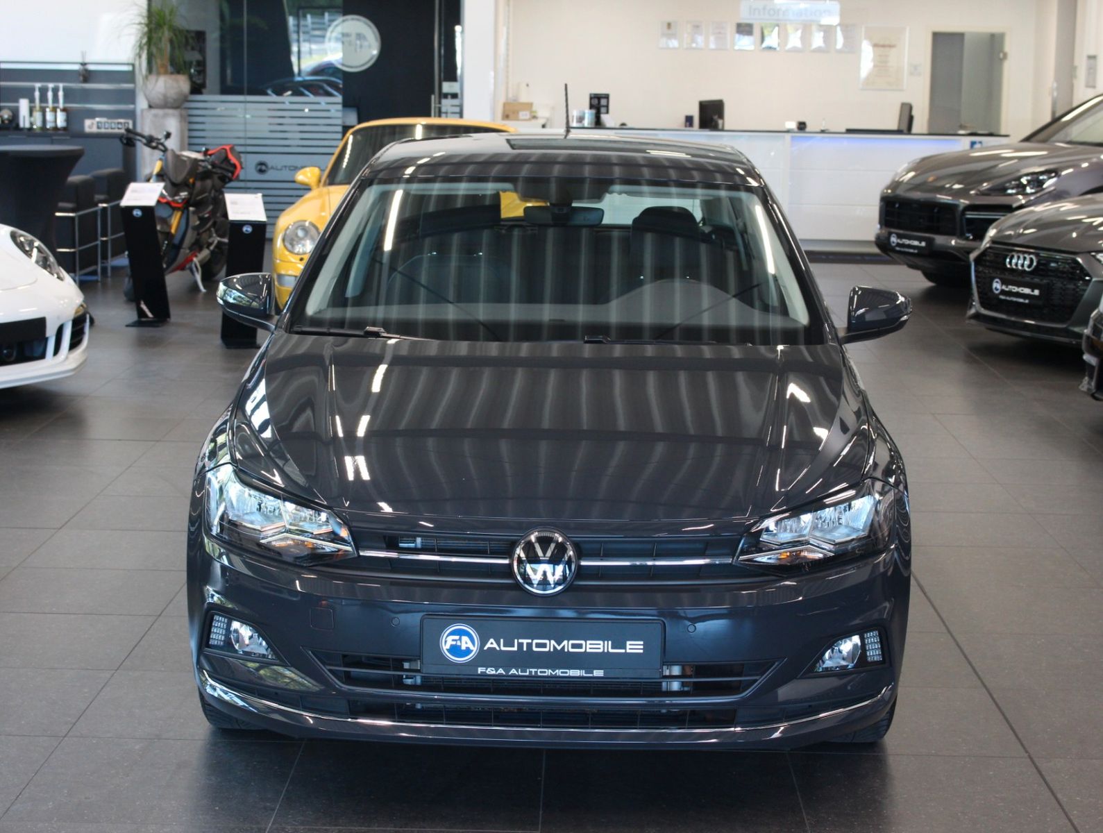 Fahrzeugabbildung Volkswagen Polo VI Highline DSG*1.Hand*MWST*