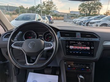 Volkswagen Tiguan - 10