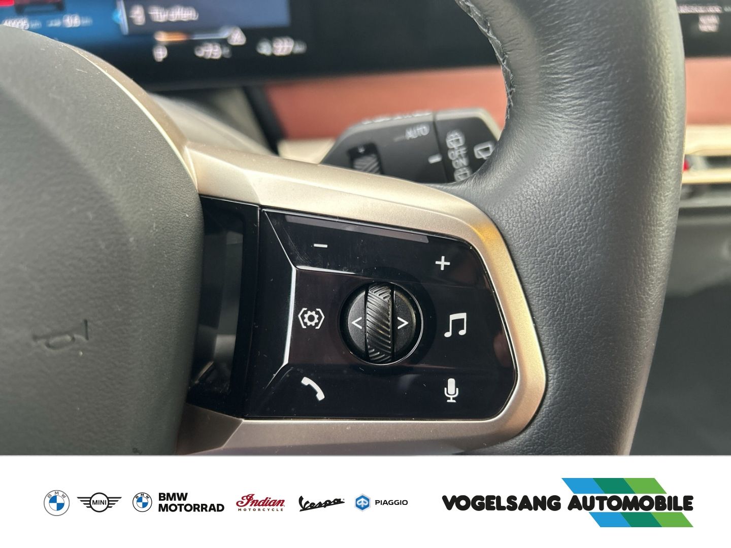 Fahrzeugabbildung BMW iX xDrive 50,Sport,Laserlicht,PanoSkyLounge,Head